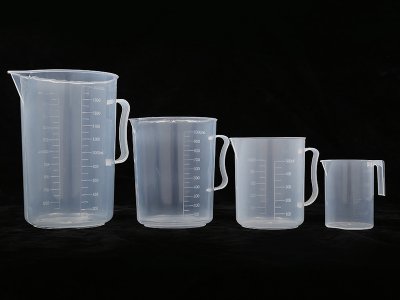 厂家直供塑料量杯实用级PP材质量杯带刻度量杯250-2000ml批发